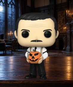 Gomez Addams avec citrouille n° 1548 sur une table dans un intérieur gothique illustratif.