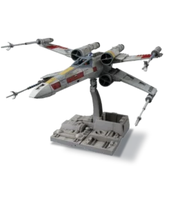 X-Wing Starfighter assemblé, ailes ouvertes, sur son support gris.